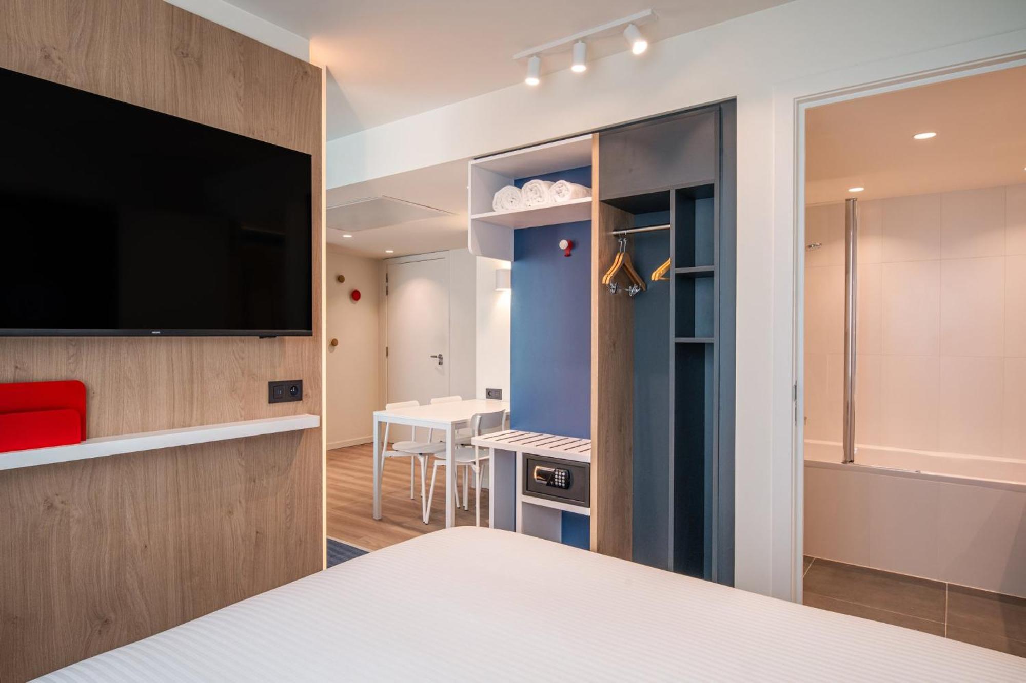 Holiday Inn Express & Suites Ghent By Ihg Екстериор снимка