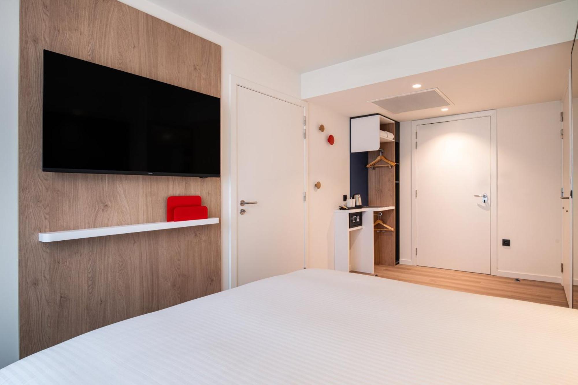 Holiday Inn Express & Suites Ghent By Ihg Екстериор снимка