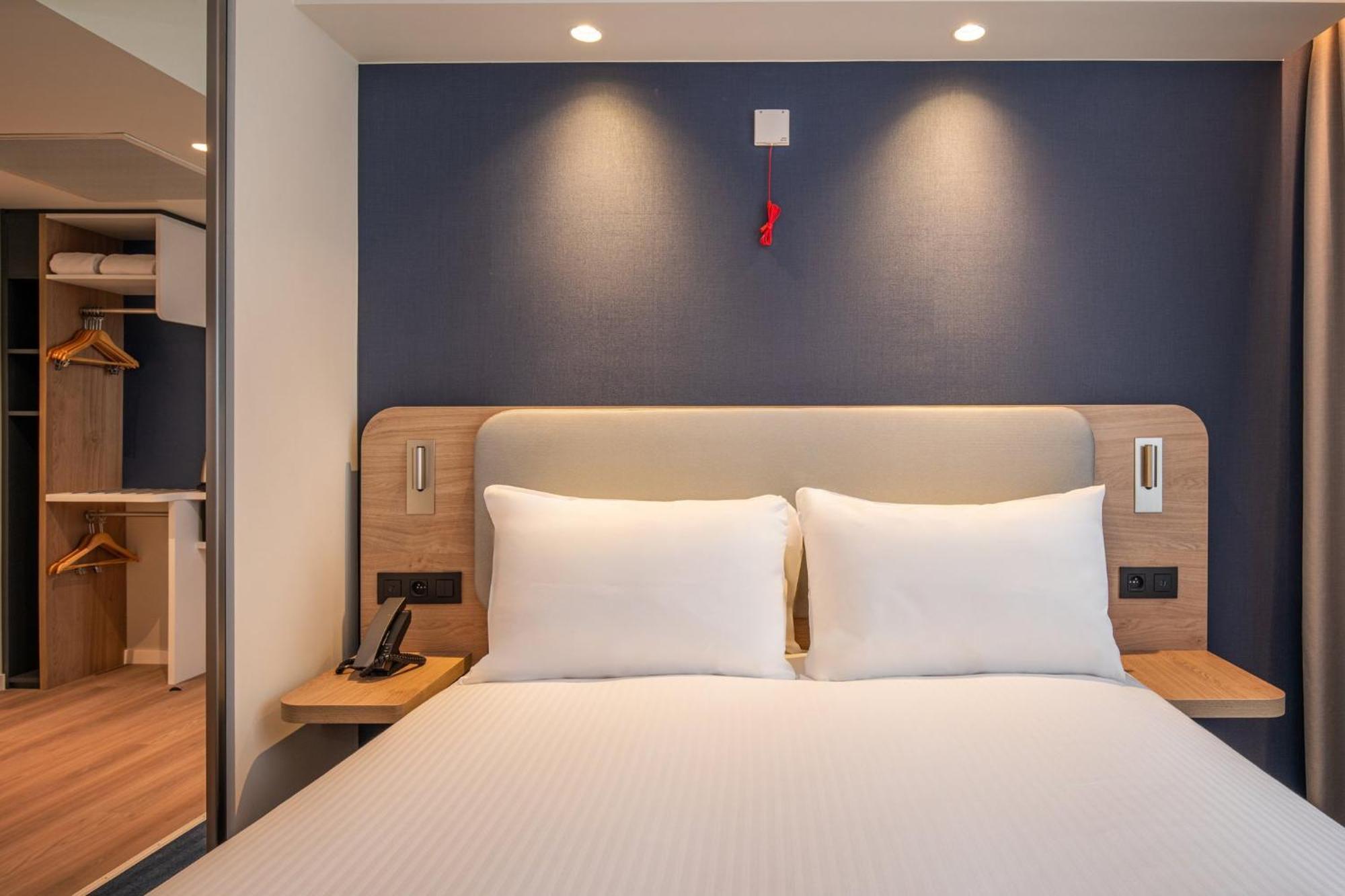 Holiday Inn Express & Suites Ghent By Ihg Екстериор снимка