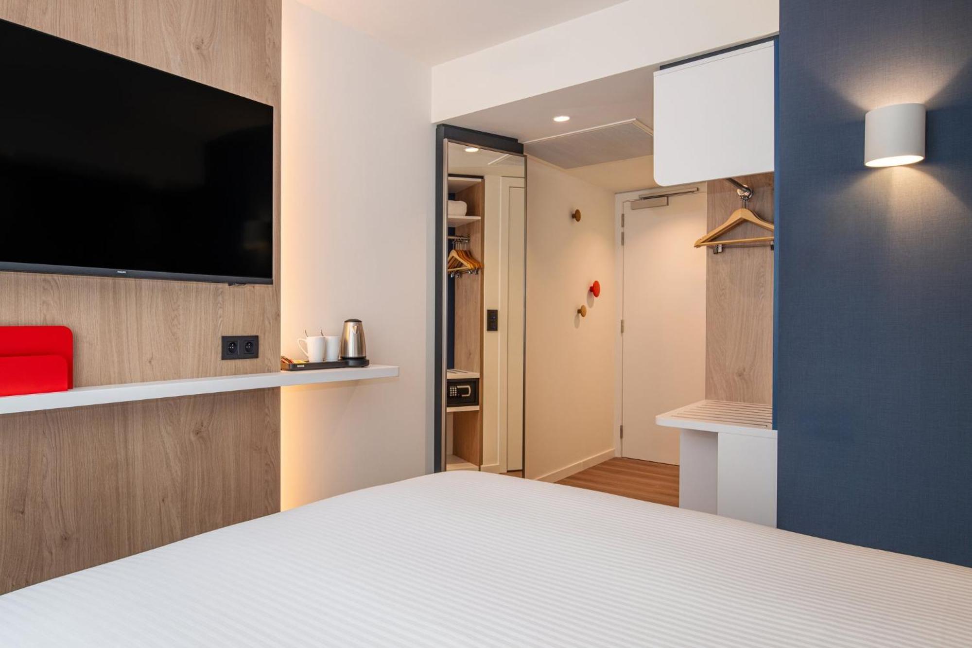 Holiday Inn Express & Suites Ghent By Ihg Екстериор снимка