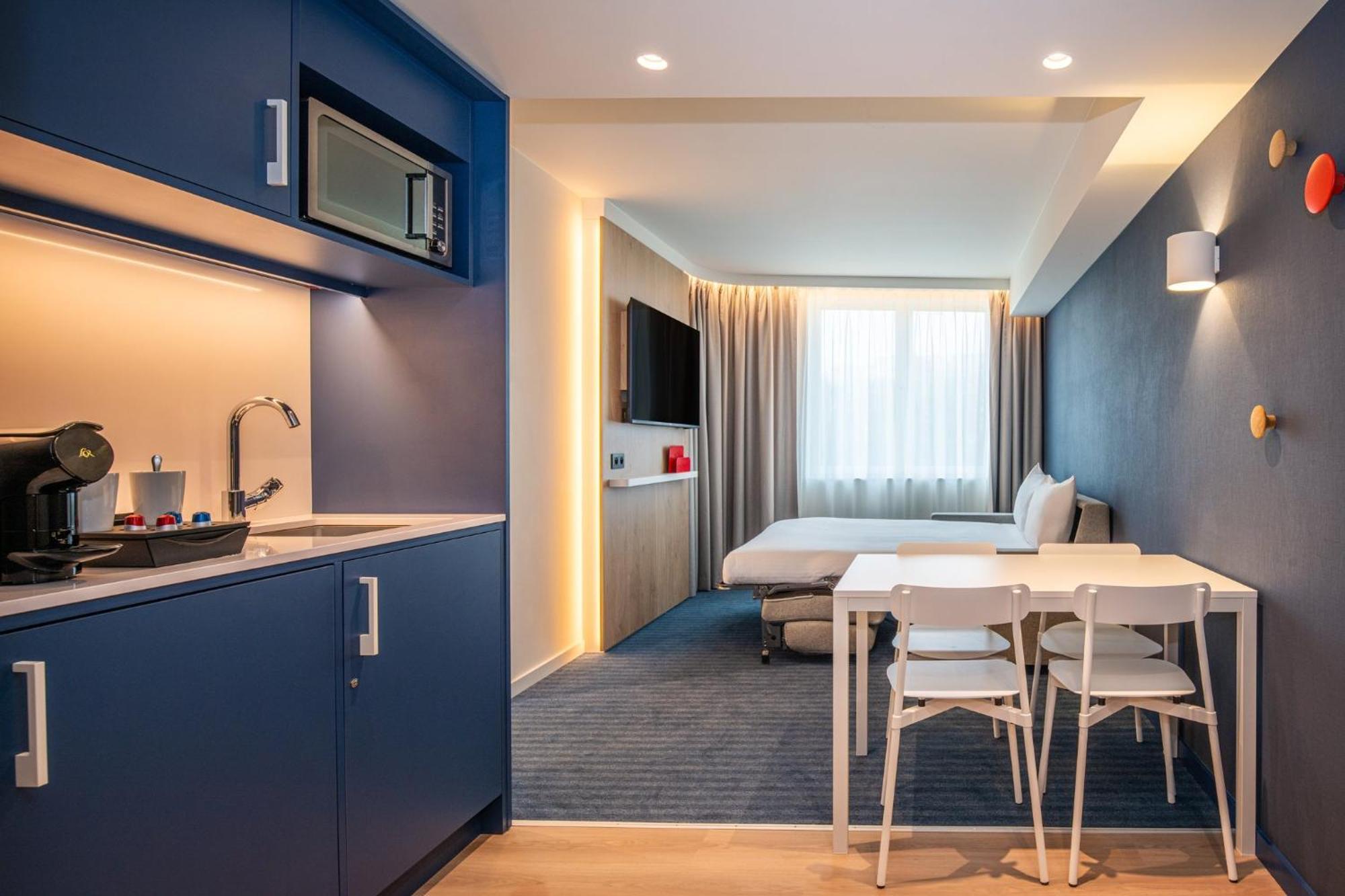 Holiday Inn Express & Suites Ghent By Ihg Екстериор снимка