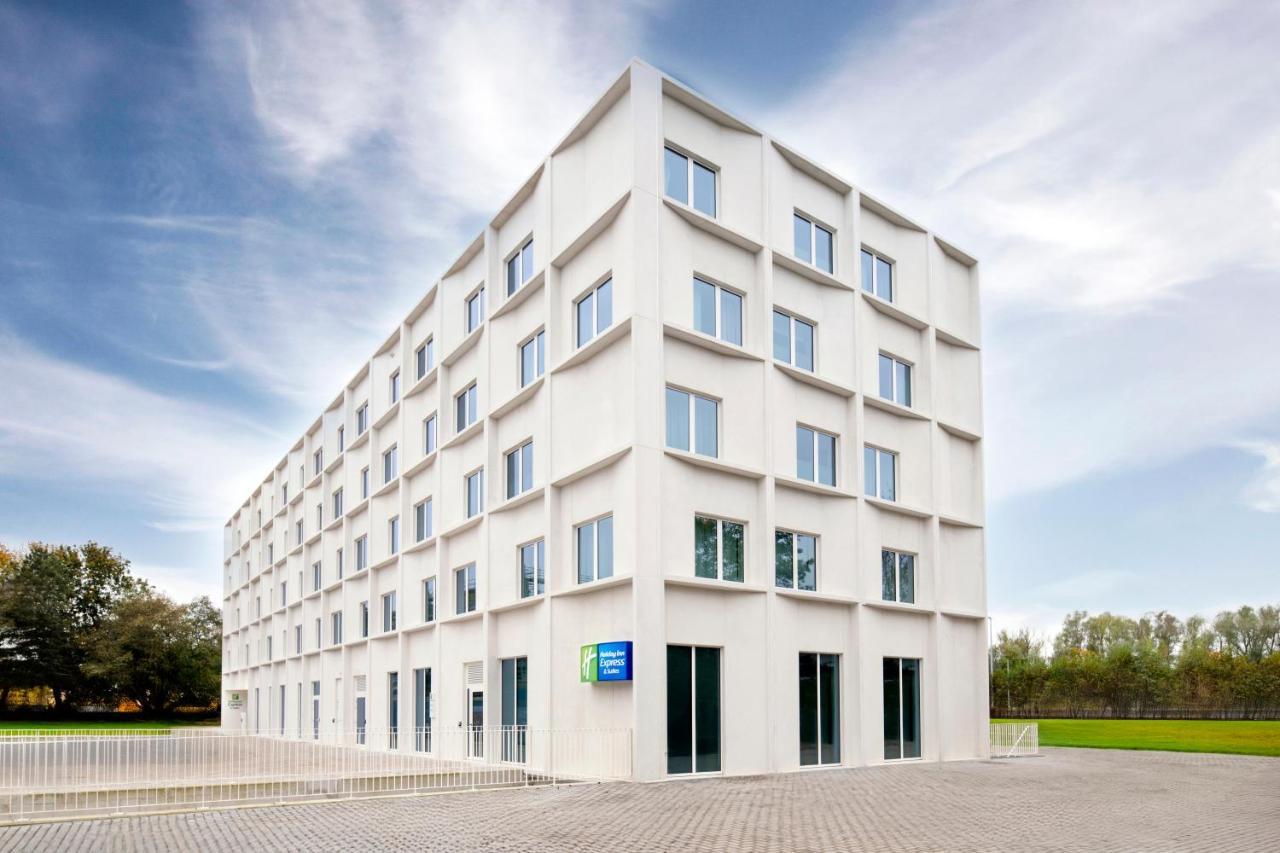 Holiday Inn Express & Suites Ghent By Ihg Екстериор снимка